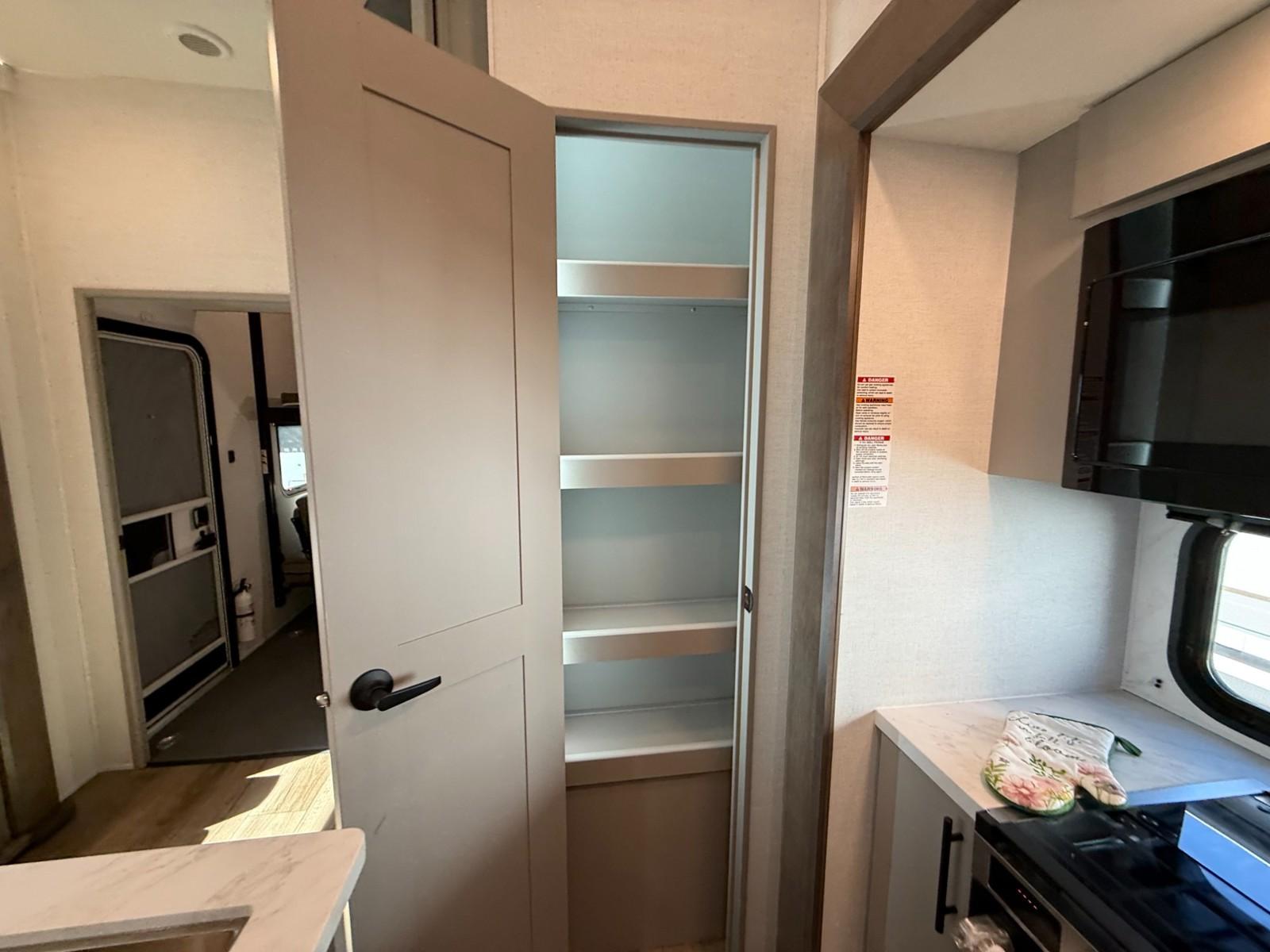 2026 Alliance RV 2026 Alliance RV Valor - thumbnail 15