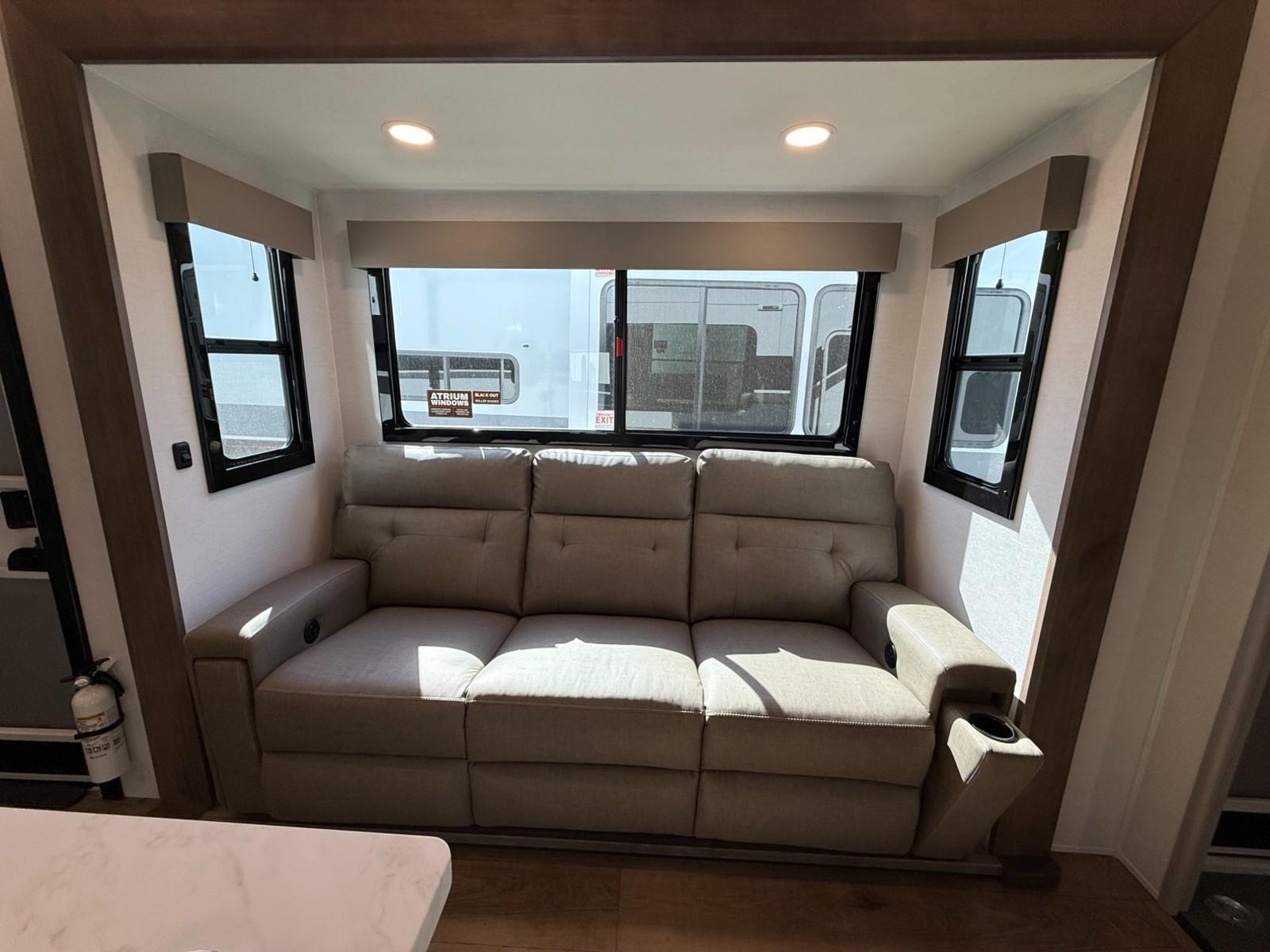 2026 Alliance RV 2026 Alliance RV Valor - thumbnail 18