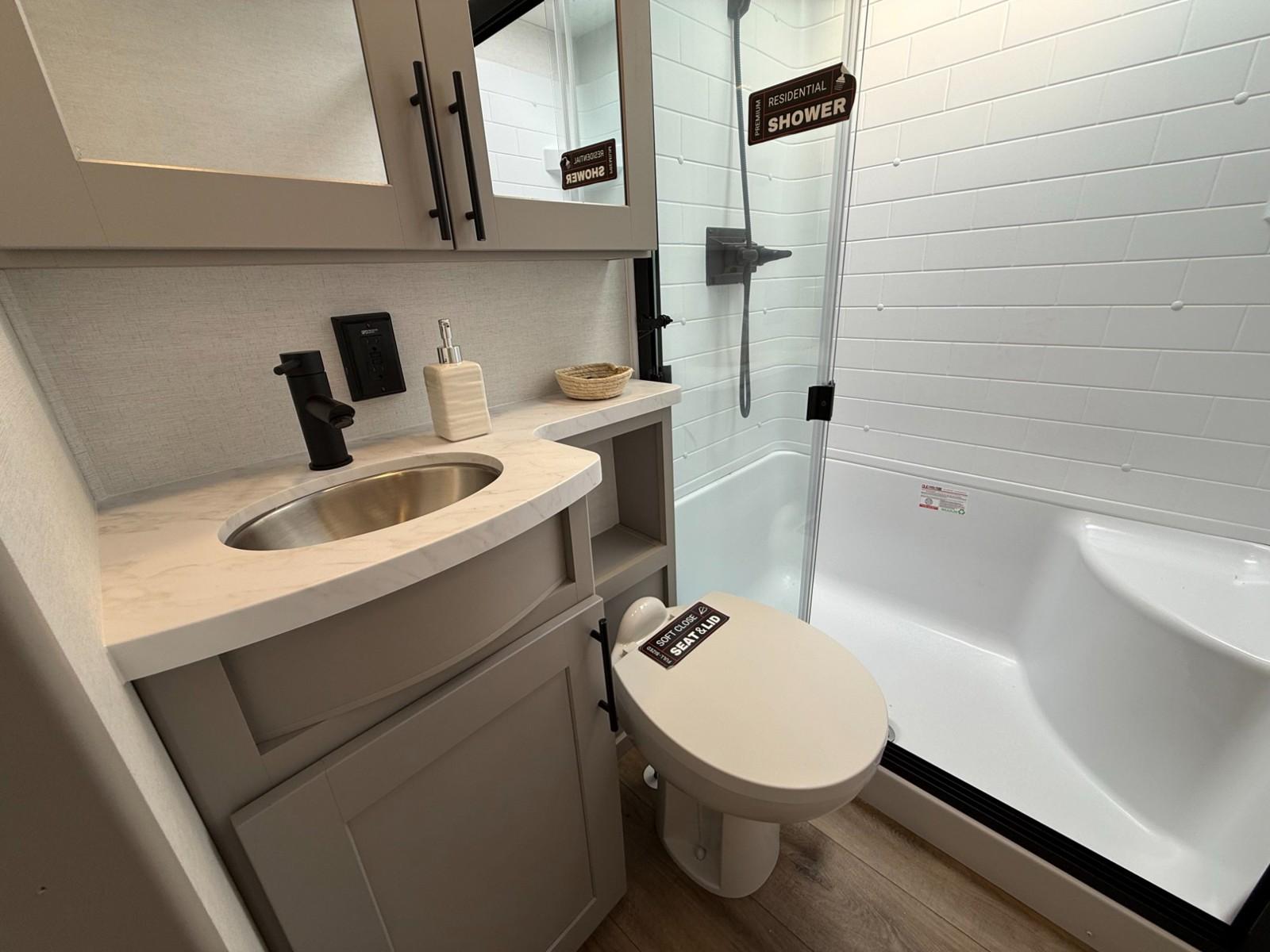 2026 Alliance RV 2026 Alliance RV Valor - thumbnail 22