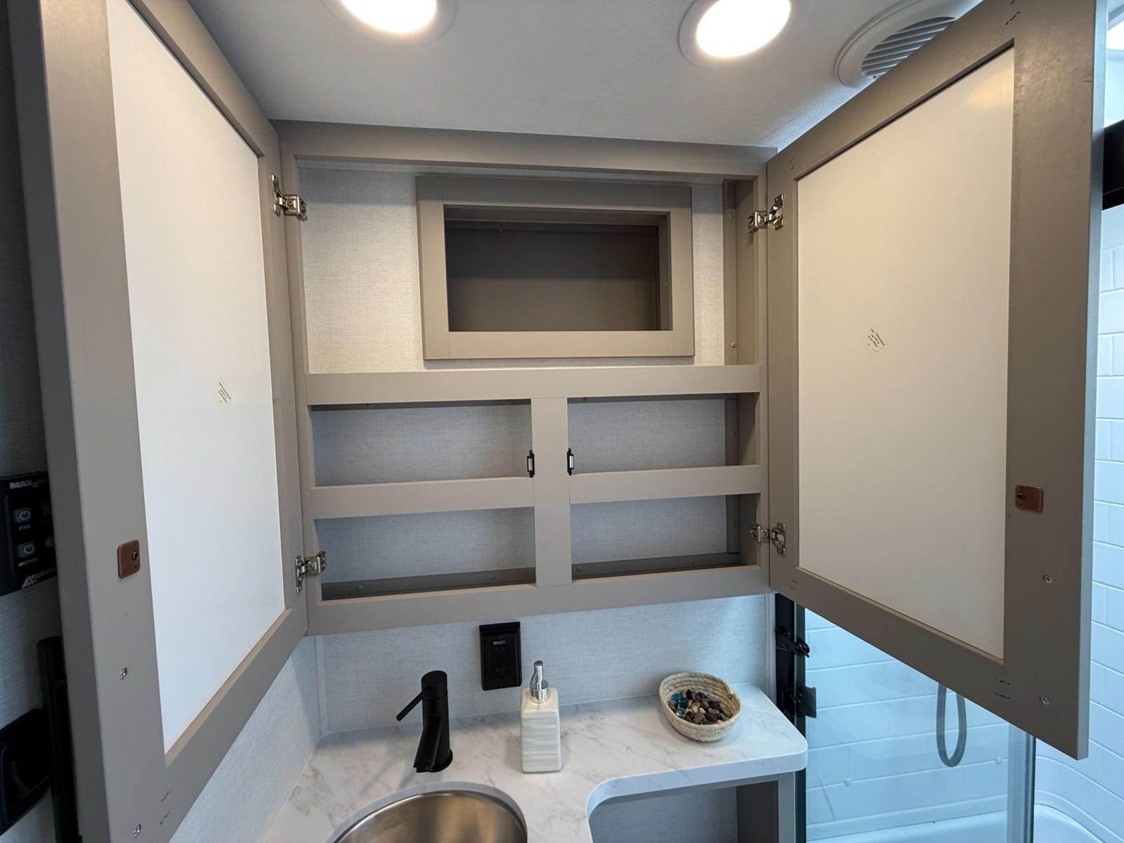 2026 Alliance RV 2026 Alliance RV Valor - thumbnail 25