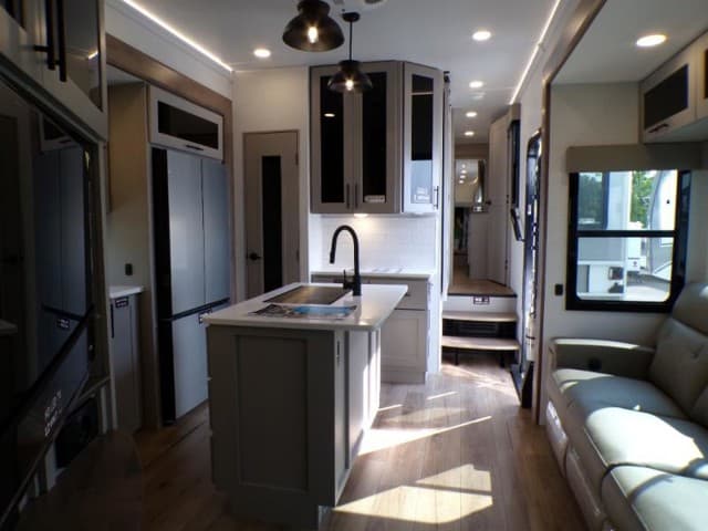 2026 Alliance RV 2026 Alliance RV Valor - thumbnail 15