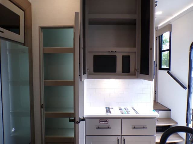 2026 Alliance RV 2026 Alliance RV Valor - thumbnail 28