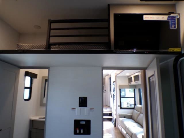 2026 Alliance RV 2026 Alliance RV Valor - thumbnail 30