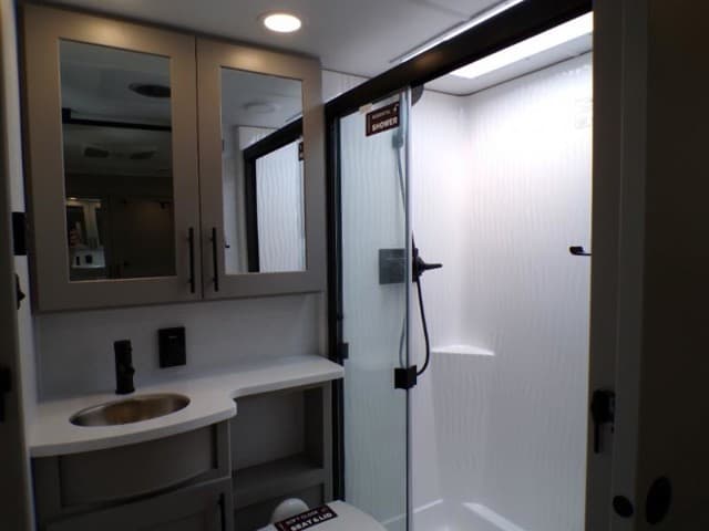 2026 Alliance RV 2026 Alliance RV Valor - thumbnail 40