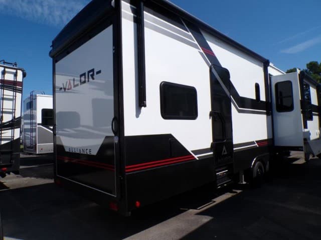 2026 Alliance RV 2026 Alliance RV Valor - thumbnail 4