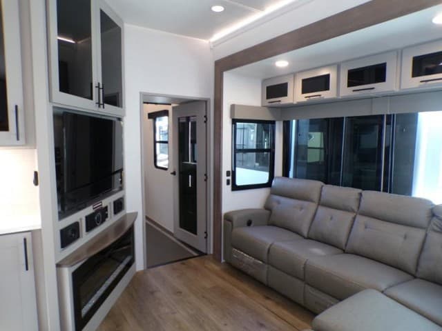 2026 Alliance RV 2026 Alliance RV Valor - thumbnail 22