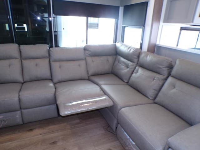 2026 Alliance RV 2026 Alliance RV Valor - thumbnail 29