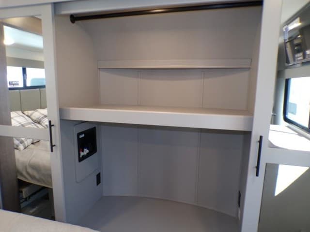 2026 Alliance RV 2026 Alliance RV Valor - thumbnail 54