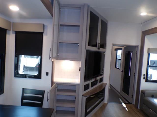 2026 Alliance RV 2026 Alliance RV Valor - thumbnail 18