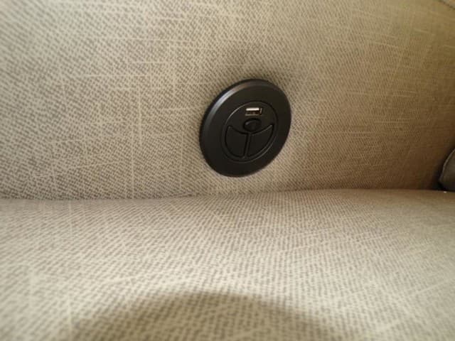 2026 Alliance RV 2026 Alliance RV Valor - thumbnail 23