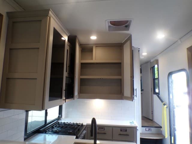 2026 Alliance RV 2026 Alliance RV Valor - thumbnail 26