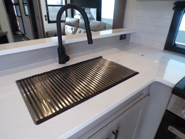 2026 Alliance RV 2026 Alliance RV Valor - thumbnail 31