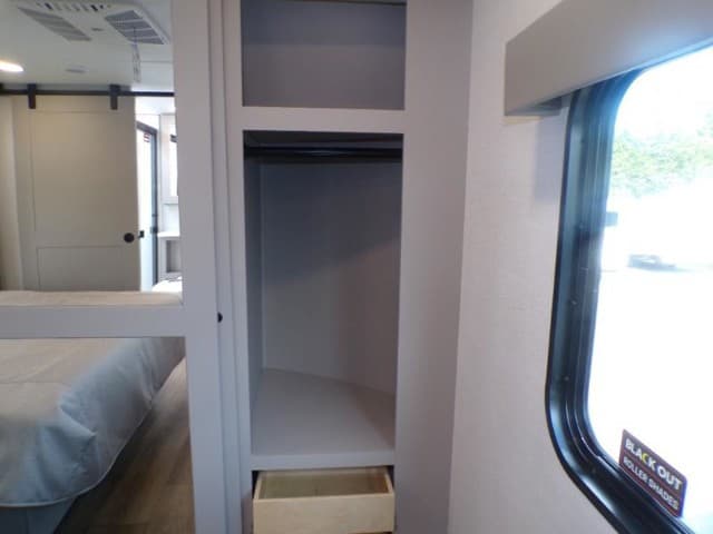 2026 Alliance RV 2026 Alliance RV Valor - thumbnail 44