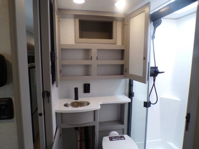 2026 Alliance RV 2026 Alliance RV Valor - thumbnail 50