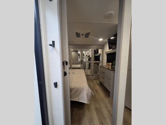 2026 Alliance RV 2026 Alliance RV Valor - thumbnail 15