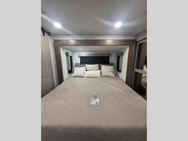2026 Alliance RV 2026 Alliance RV Valor - thumbnail 18
