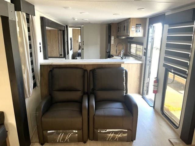 2025 Forest River 2025 Forest River Cherokee Wolf Den - thumbnail 13