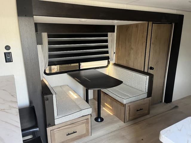 2025 Forest River 2025 Forest River Cherokee Wolf Den - thumbnail 14