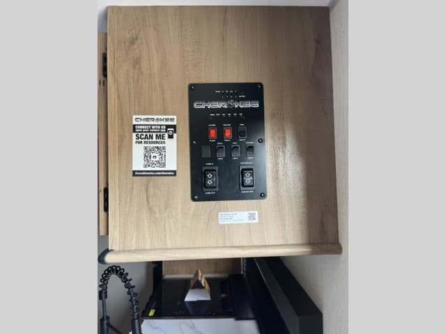 2025 Forest River 2025 Forest River Cherokee Wolf Den - thumbnail 16