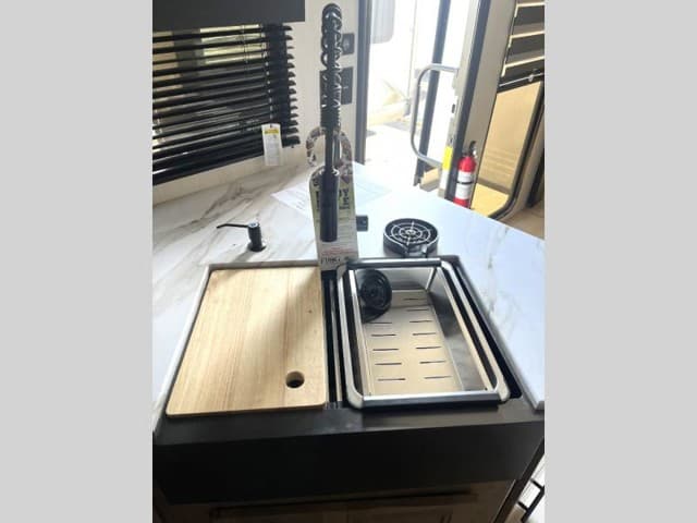 2025 Forest River 2025 Forest River Cherokee Wolf Den - thumbnail 18