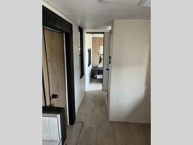 2025 Forest River 2025 Forest River Cherokee Wolf Den - thumbnail 23