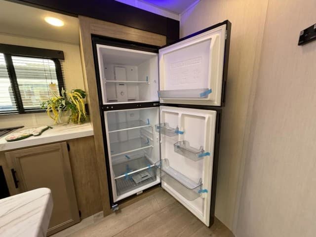 2026 Forest River 2026 Forest River Cherokee Wolf Den - thumbnail 13