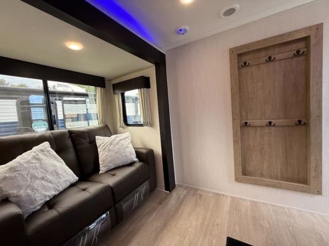 2026 Forest River 2026 Forest River Cherokee Wolf Den - thumbnail 19