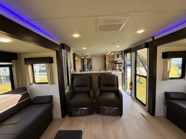 2026 Forest River 2026 Forest River Cherokee Wolf Den - thumbnail 7