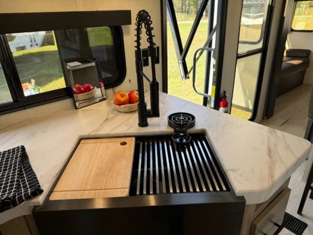 2026 Forest River 2026 Forest River Cherokee Wolf Den - thumbnail 11