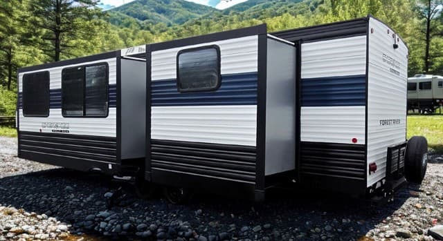 2026 Forest River 2026 Forest River Cherokee Wolf Den - thumbnail 5