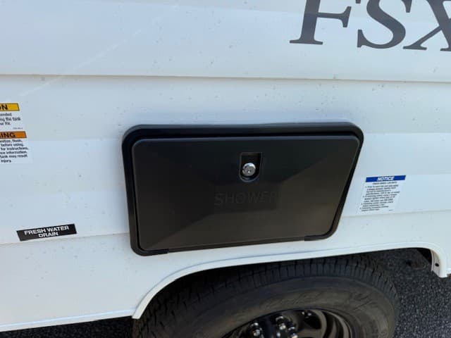 2026 Forest River 2026 Forest River Wildwood FSX - thumbnail 4