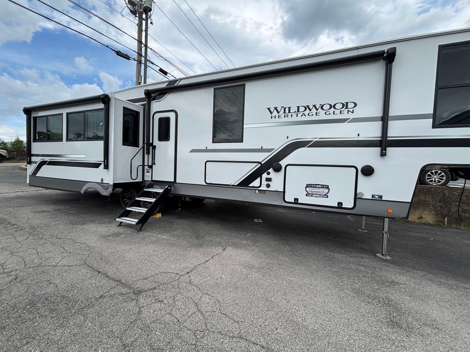 2026 Forest River Wildwood Heritage Glen 369BL