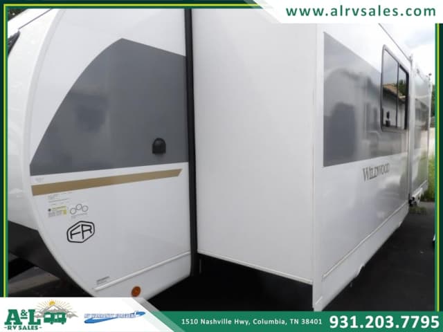 2025 Forest River Wildwood X-Lite 28FKGX