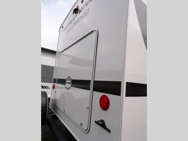 2025 Forest River 2025 Forest River Wildwood X-Lite - thumbnail 4