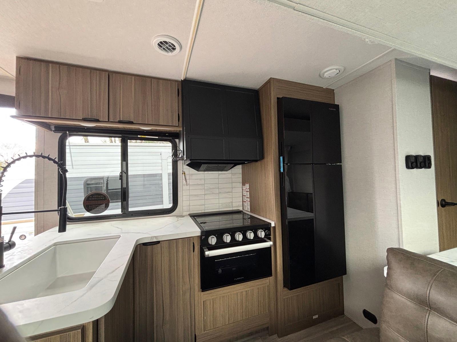 2026 Forest River 2026 Forest River Wildwood X-Lite - thumbnail 6