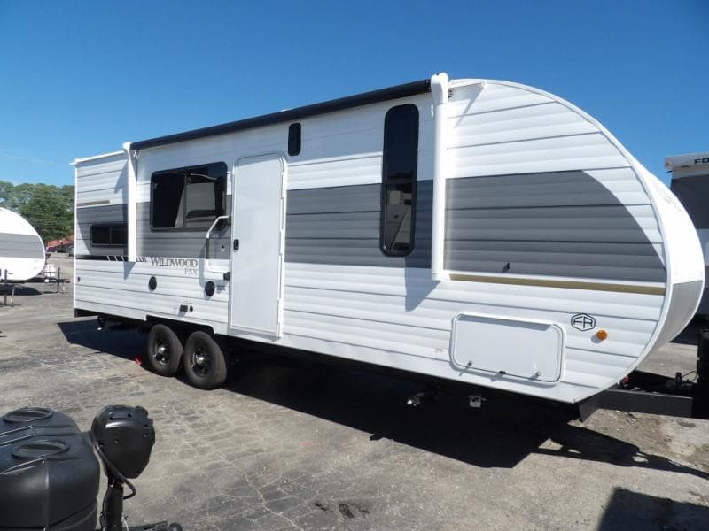 2026 Forest River Wildwood Fsx Toy Hauler 260RTK