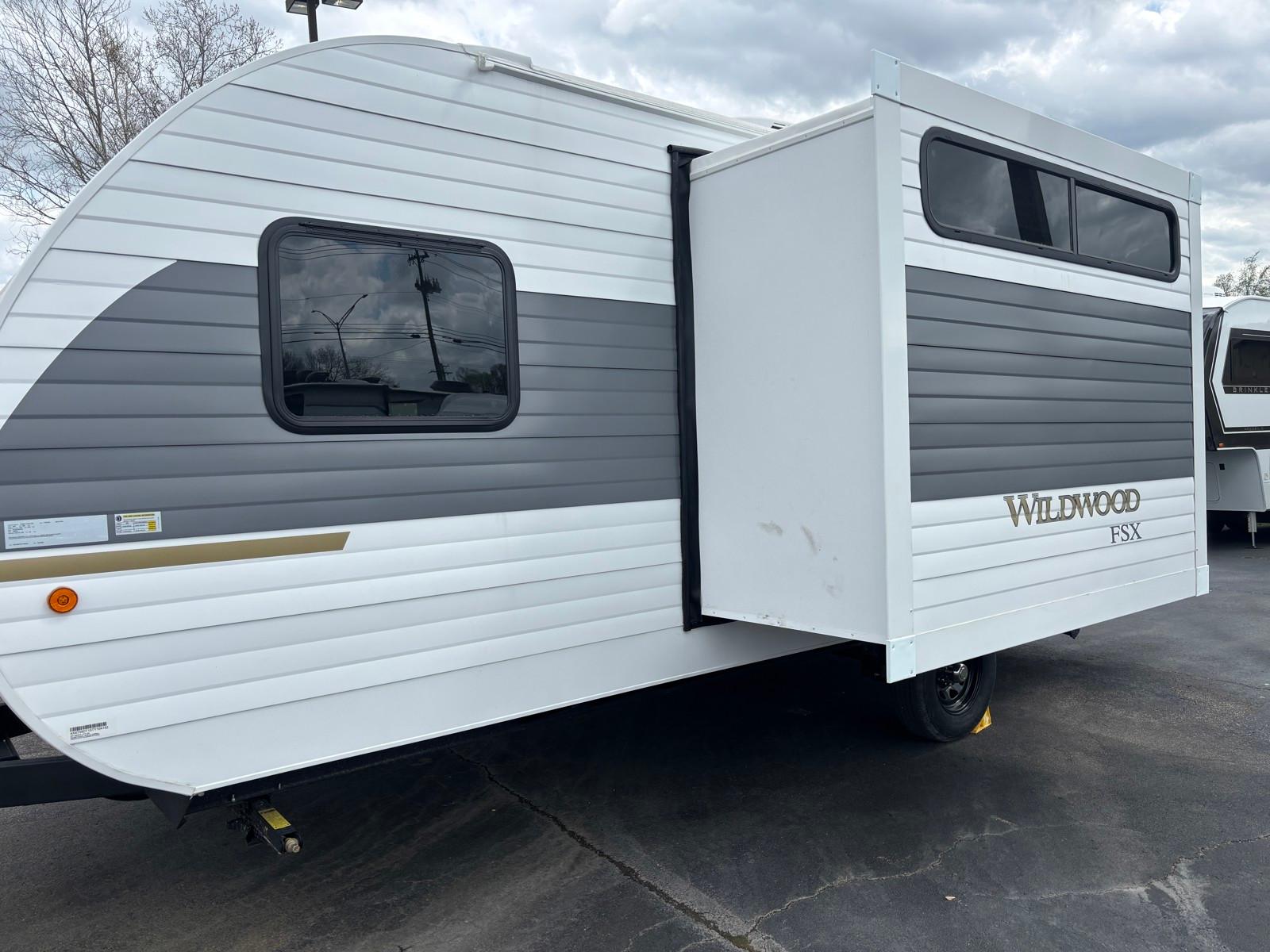 2026 Forest River 2026 Forest River Wildwood X-Lite - thumbnail 4