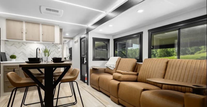 2026 Forest River 2026 Forest River Wildwood Heritage Glen - thumbnail 3