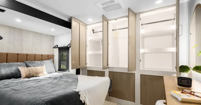 2026 Forest River 2026 Forest River Wildwood Heritage Glen - thumbnail 6