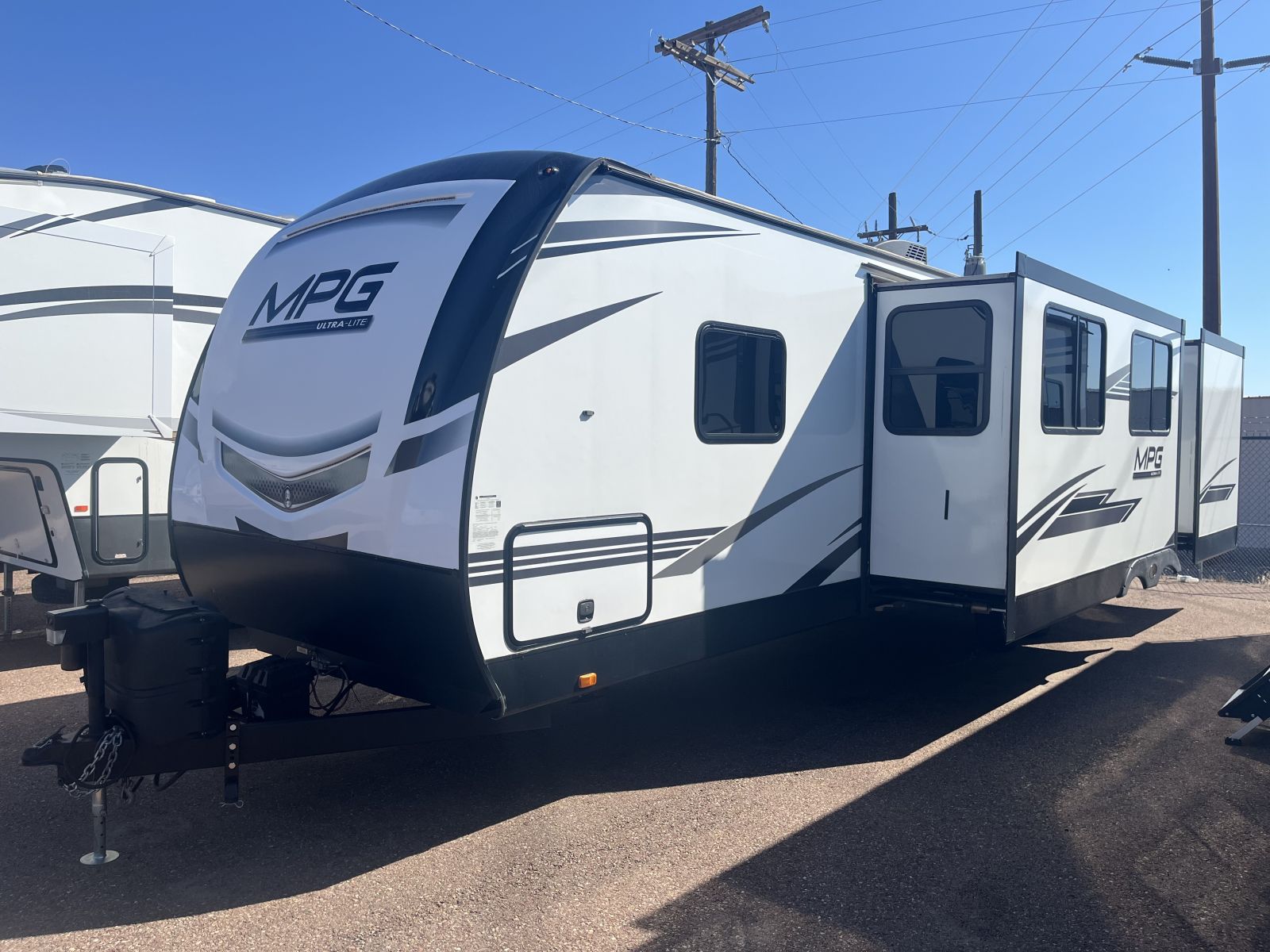2022 Cruiser RV 2022 Cruiser RV MPG - image 1