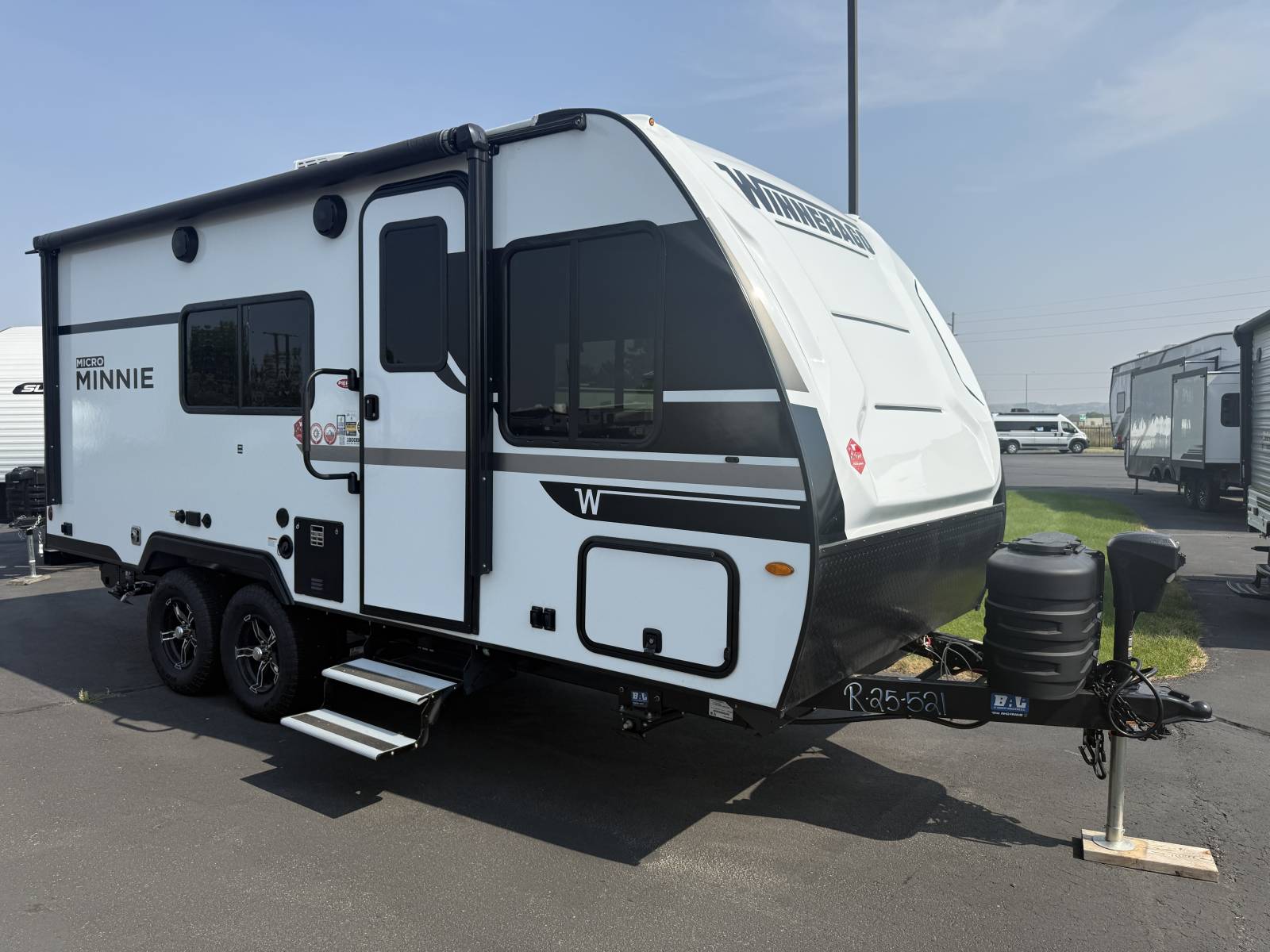 2025 Winnebago 2025 Winnebago Micro - image 1