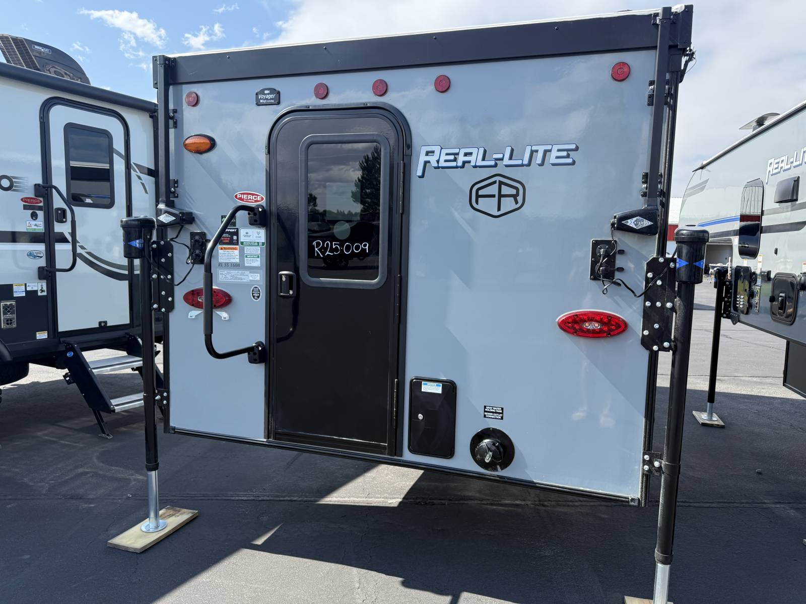 2026 Palomino 2026 Palomino Real Lite - image 1