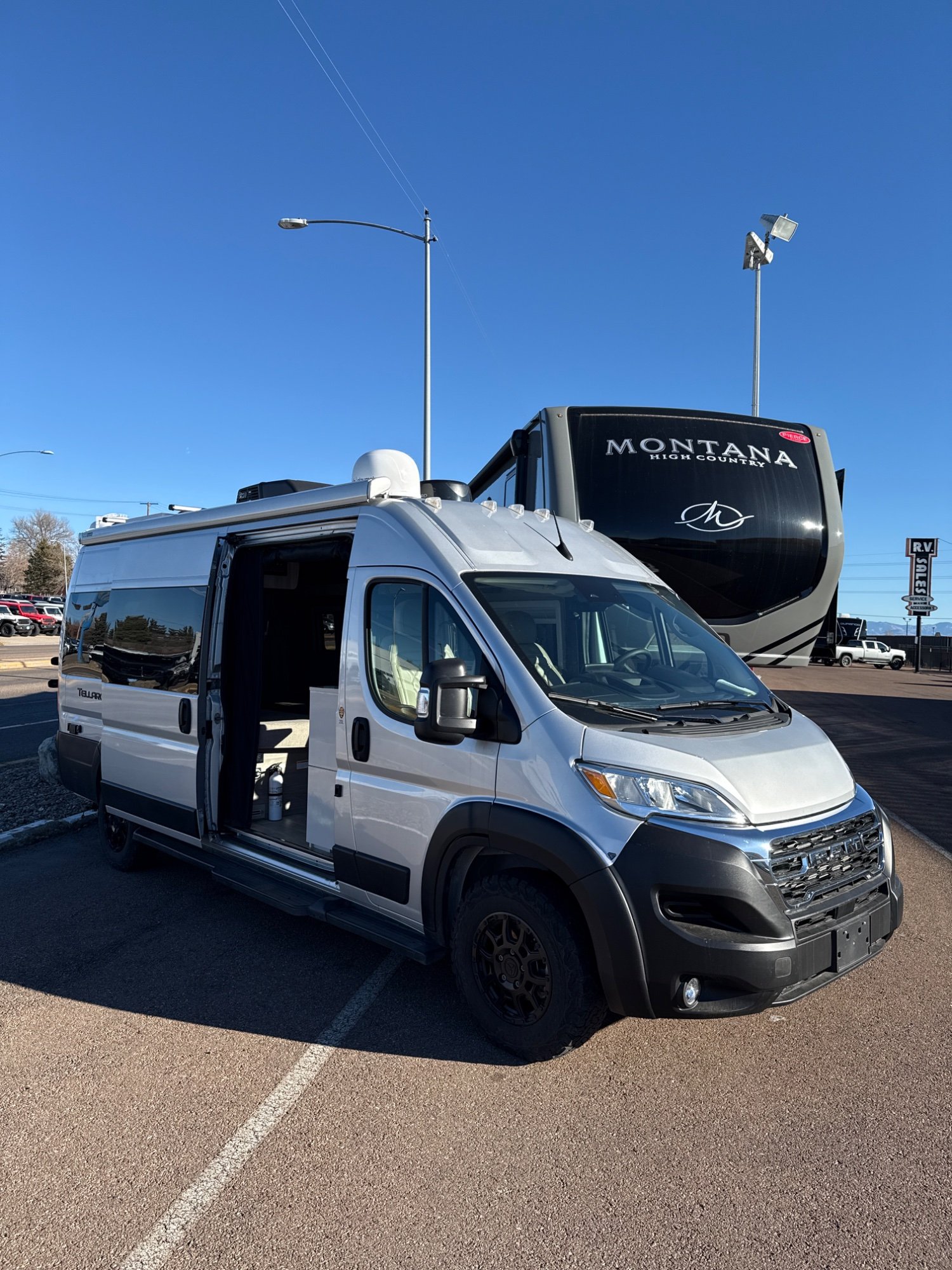 2025 Thor Motor Coach 2025 Thor Motor Coach Tellaro - image 1