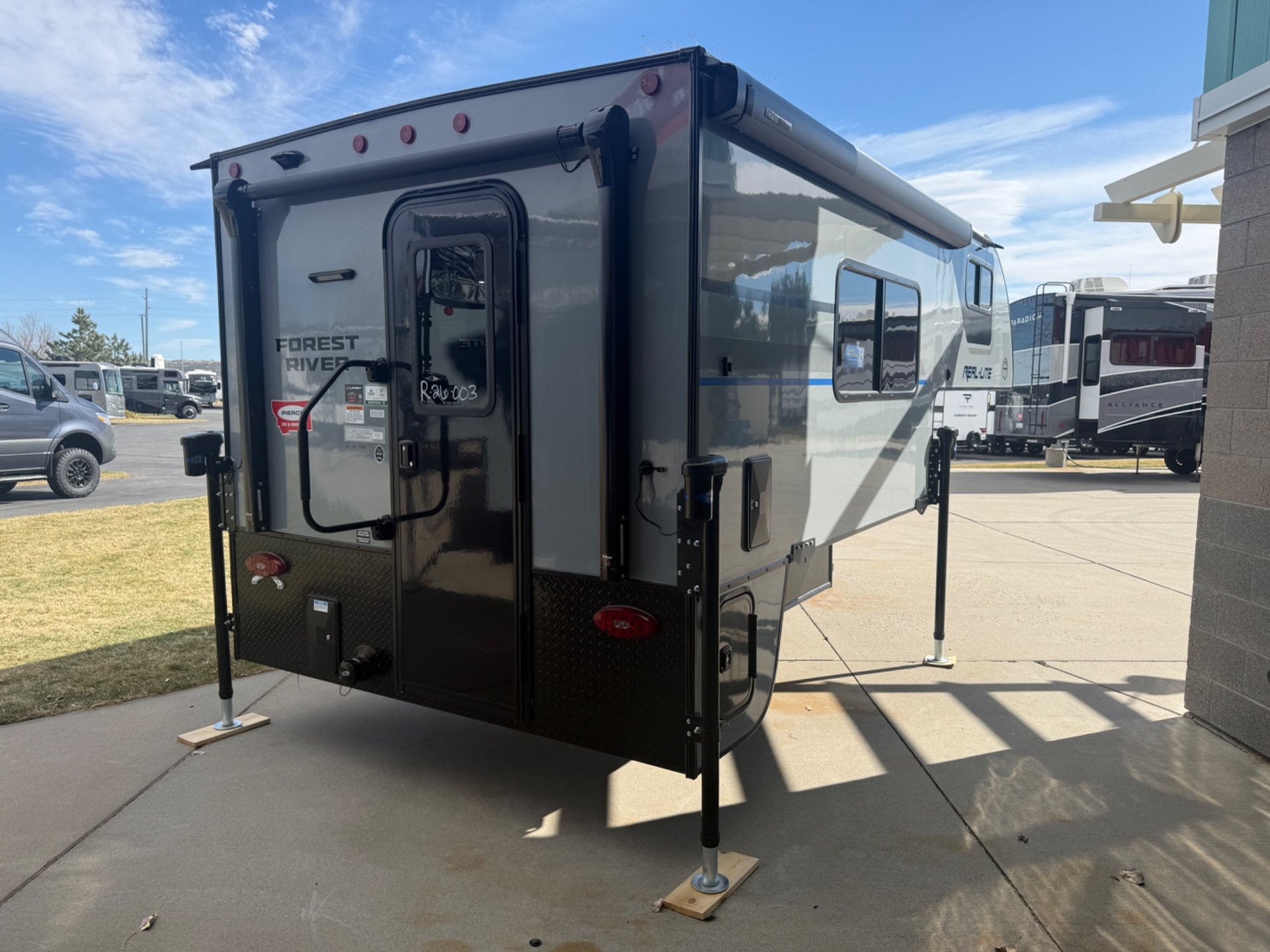 2026 Palomino 2026 Palomino Real-Lite - image 1