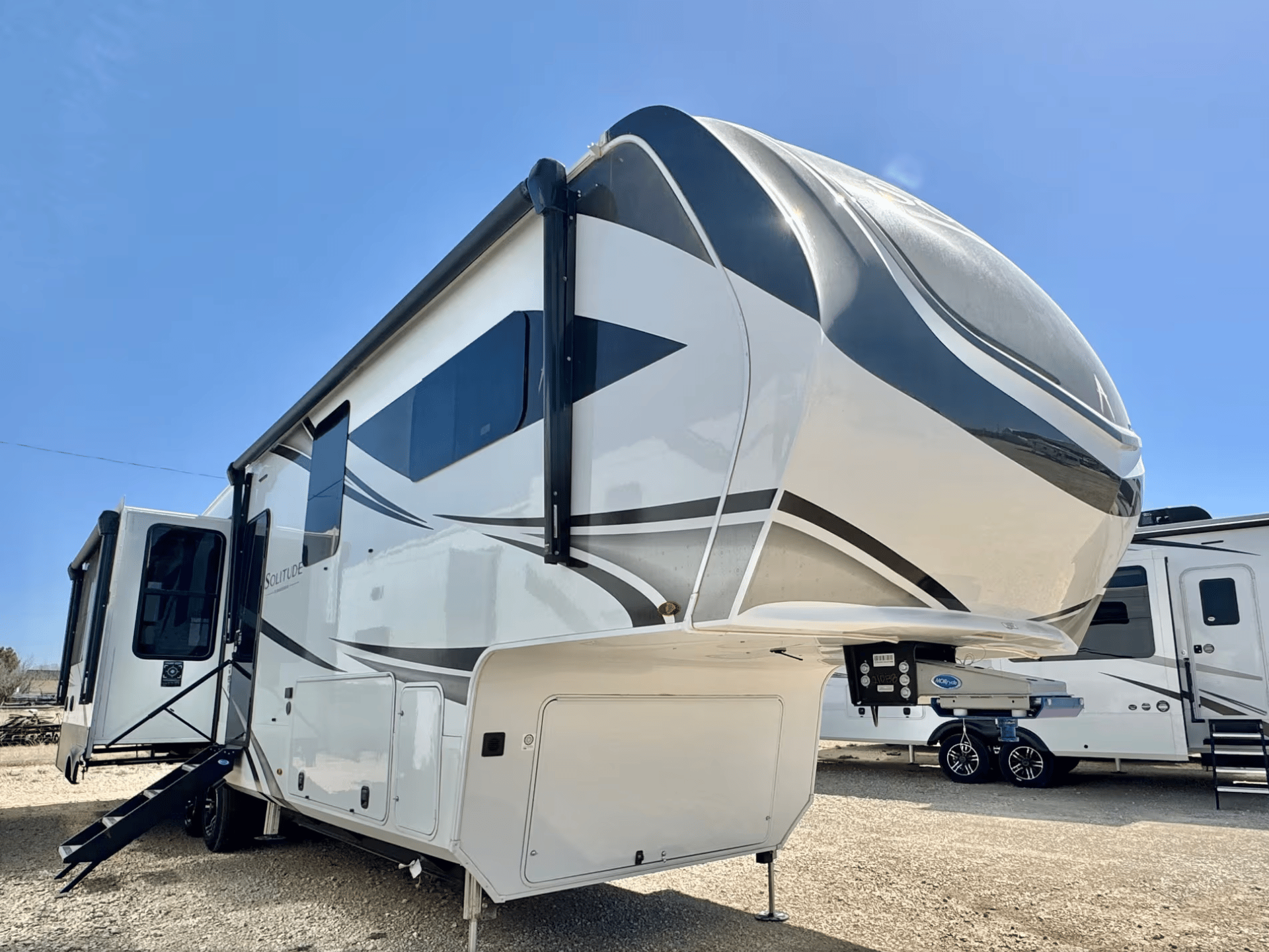 2025 Grand Design 2025 Grand Design Solitude - image 1