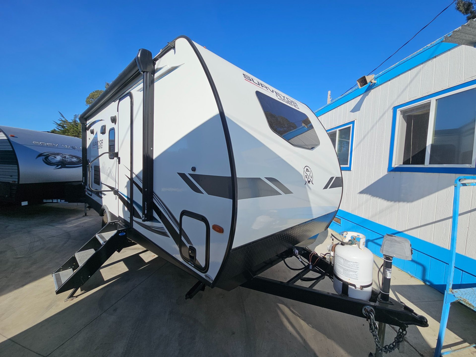 2022 Forest River RV 2022 Forest River RV Surveyor Legend - image 1