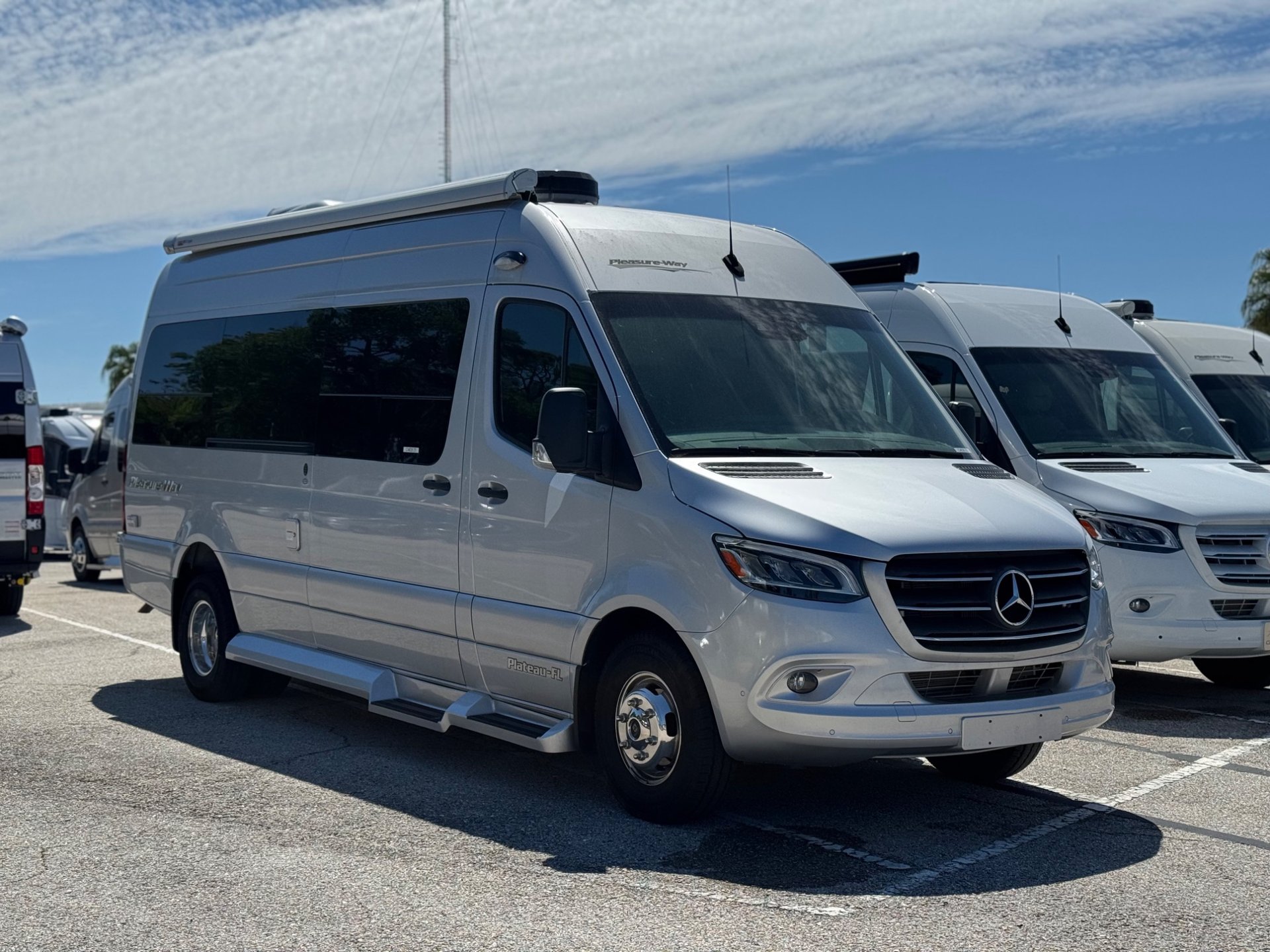 2023 Pleasure-Way 2023 Pleasure-Way Plateau - image 1