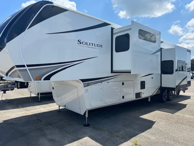 2026 Grand Design 2026 Grand Design Solitude - image 1