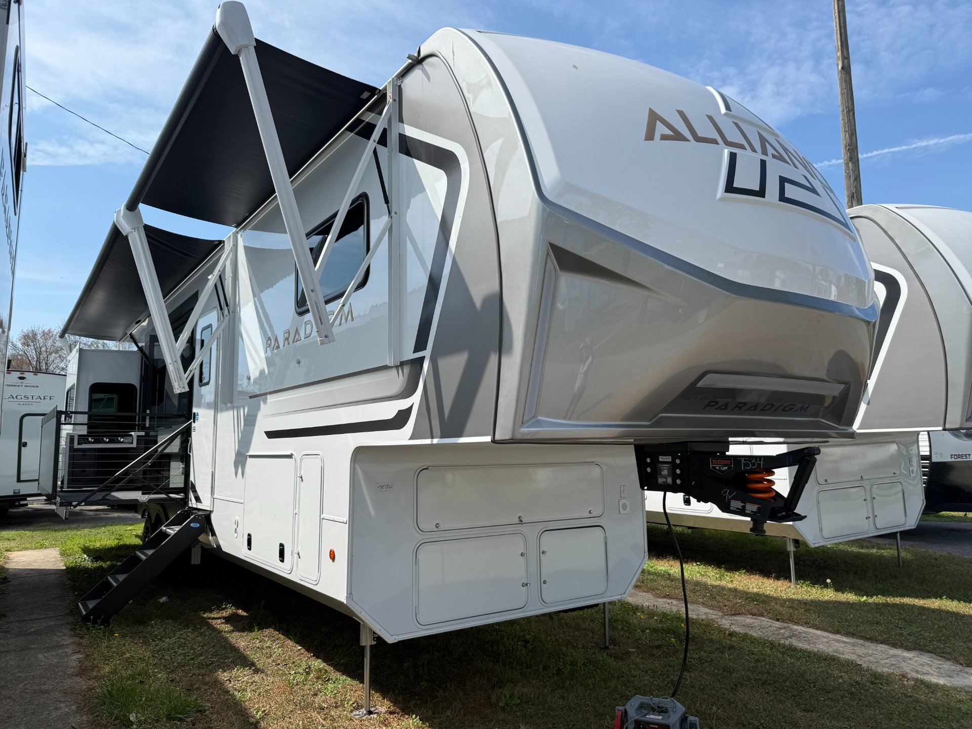2026 Alliance RV 2026 Alliance RV Paradigm - image 1