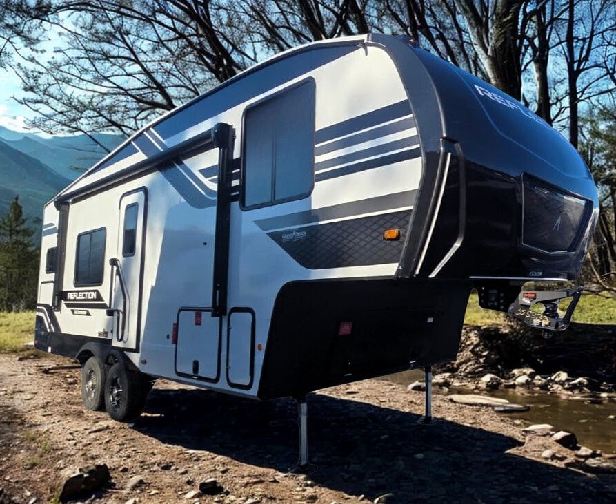 2026 Grand Design 2026 Grand Design Reflection 150 Series - image 1